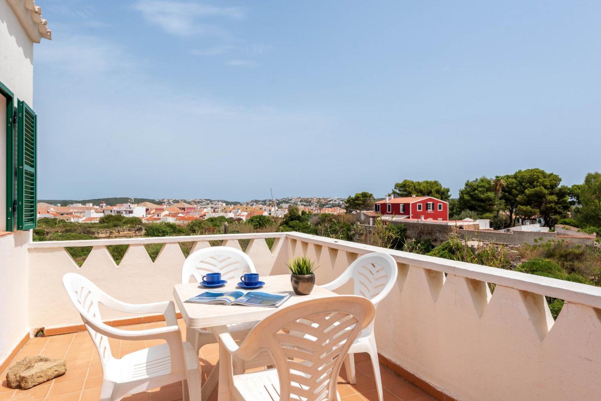 Hort D'Es Milord - Es Castell Villa Es Castell  Buitenkant foto